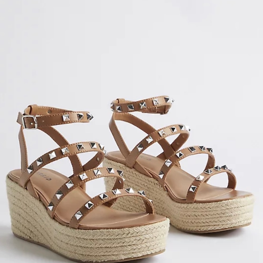 NWT Torrid STUDDED GLADIATOR FLATFORM